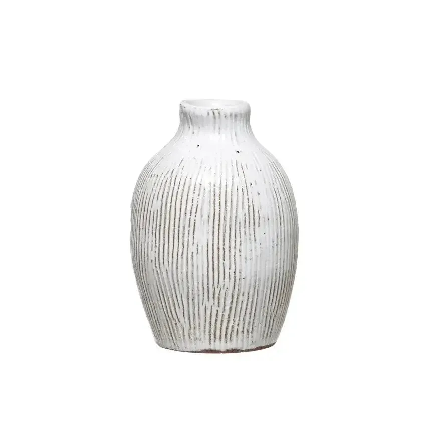 TERRACOTTA VASE WITH ENGRAVED LINES